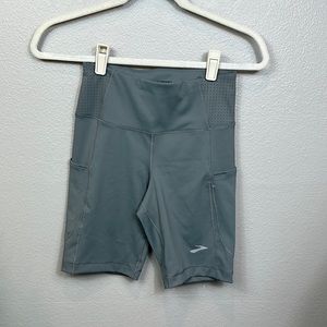 Brooks Women’s Method 8" Short Tight - Small